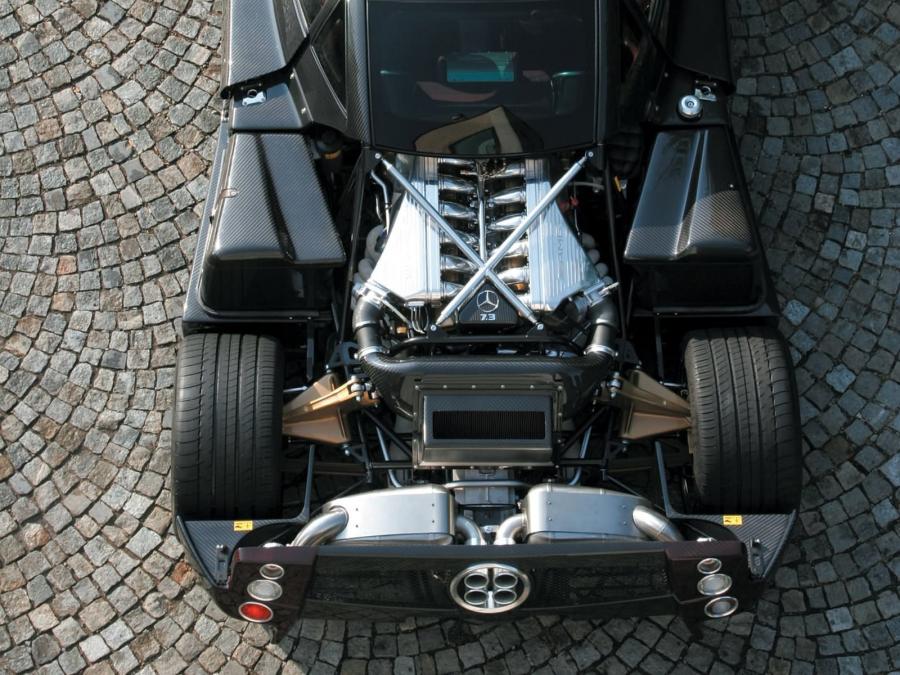 Моторный отсек Pagani Zonda F 2005 года  (фото 20 из 82)